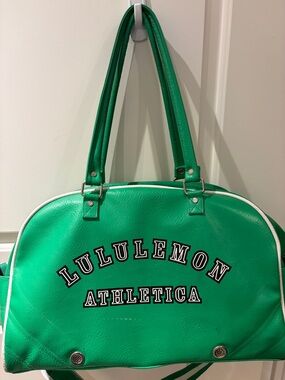 lululemon athletica Green and White Trim Dome Tote
